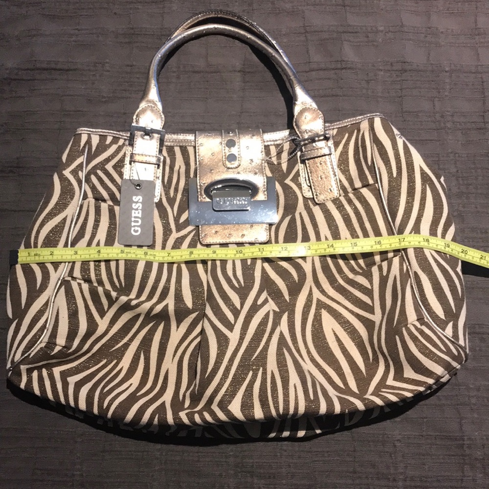 Guess bag ๐ฆ brown/ cream ๐ - Picture 4 of 6
